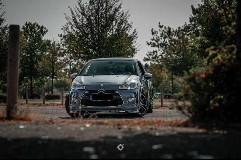 Gebraucht Citroën DS3 156 PS (114 kW) 2010 Grau Kleinwagen