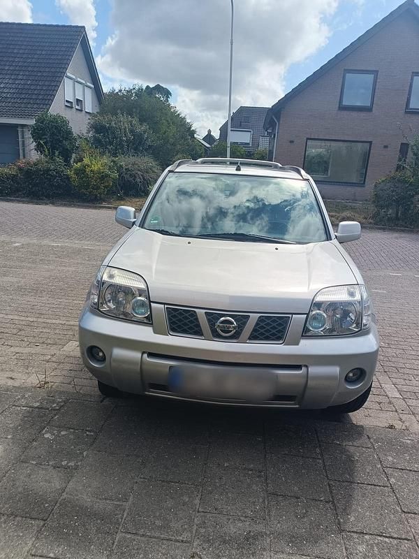 Silber Gebraucht 2005 Nissan X-Trail SUV | 4.500 € (Fairer Preis) - Bild 1/4