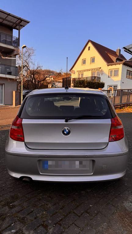 Gebraucht BMW 118 143 PS (105 kW) 2007 Silber Kleinwagen