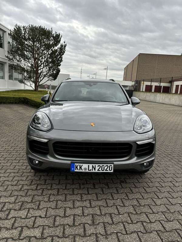 Grau Gebraucht 2016 Porsche Cayenne S SUV | 37.000 € (Superpreis) - Bild 1/4