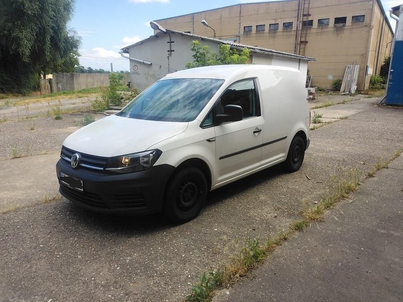 Weiß Gebraucht 2016 VW Caddy Van / Kleinbus | 8.000 € (Fairer Preis) - Bild 1/4