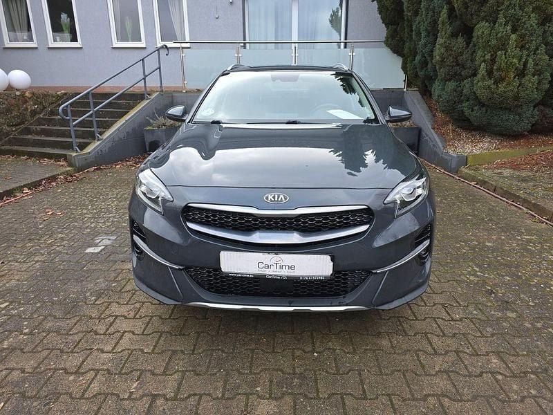 Usado Kia XCeed 140 CV (102 kW) 2019 Gris SUV