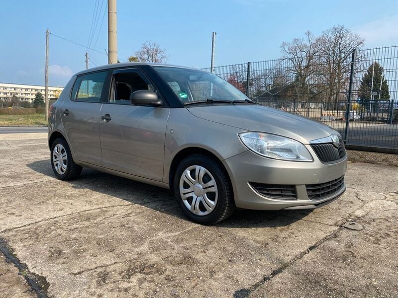 Gebraucht Skoda Fabia Ambition 105 PS (77 kW) 2012 Grau Kleinwagen