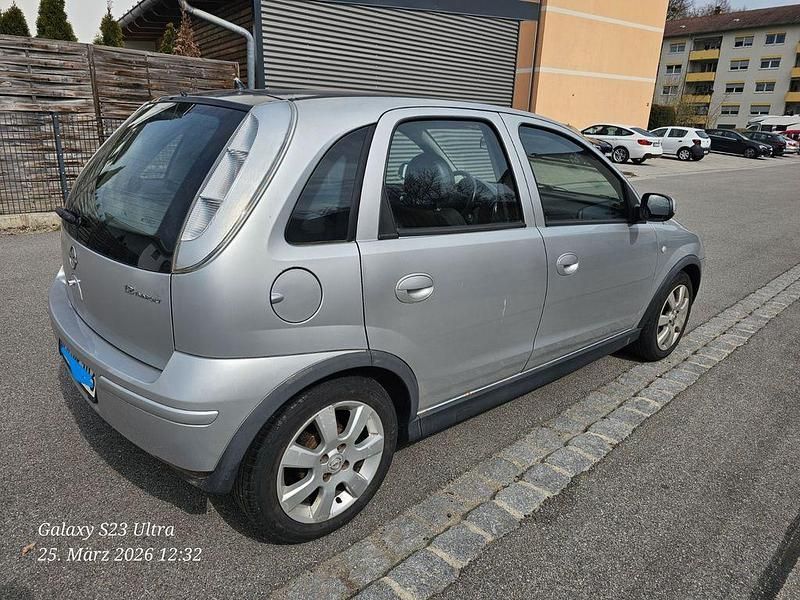 Gebraucht Opel Corsa 80 PS (58 kW) 2006 Silber Kleinwagen