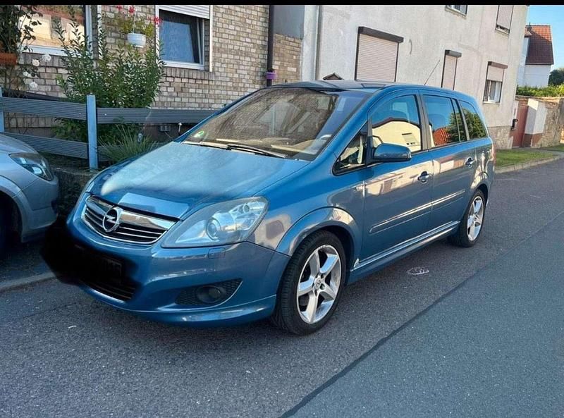 Blau Gebraucht 2008 Opel Zafira Sport Van / Kleinbus | 5.500 € (Etwas zu teuer) - Bild 1/4