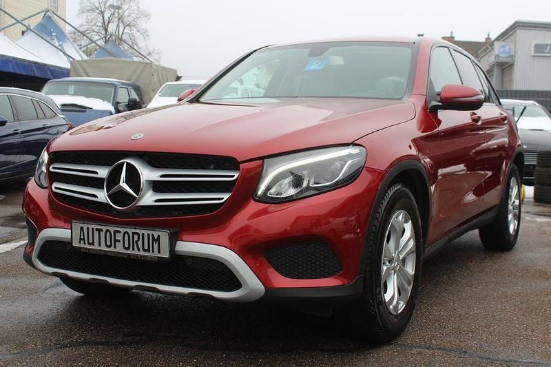Rot Gebraucht 2018 Mercedes GLC220 SUV | 16.999 € (Fairer Preis) - Bild 1/4