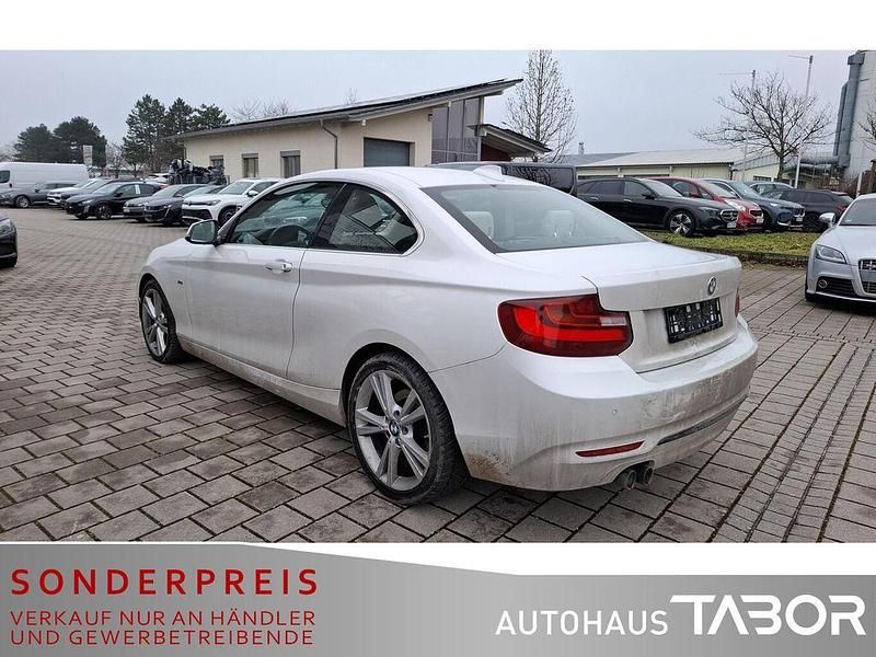 Gebraucht BMW 225 Sport Line 224 PS (164 kW) 2017 Mineralweiss Coupé