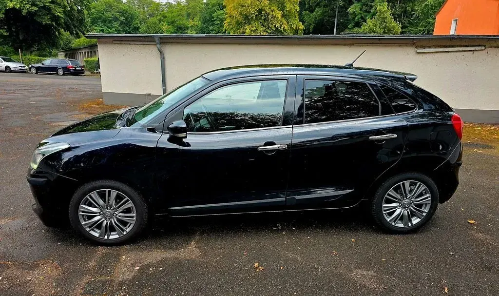 Gebraucht Suzuki Baleno Comfort 111 PS (81 kW) 2017 Schwarz Kleinwagen