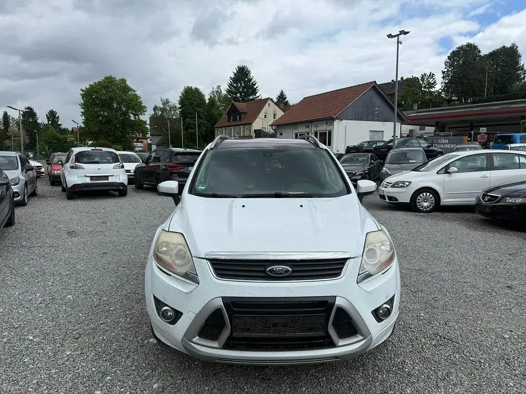 Gebraucht Ford Kuga Titanium 163 PS (119 kW) 2011 Weiß SUV