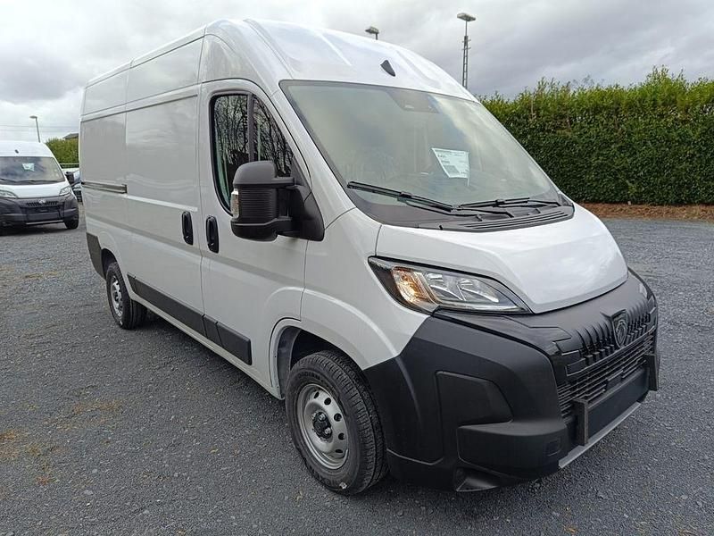 Neu Peugeot Boxer 140 PS (102 kW) 2026 Weiss Van