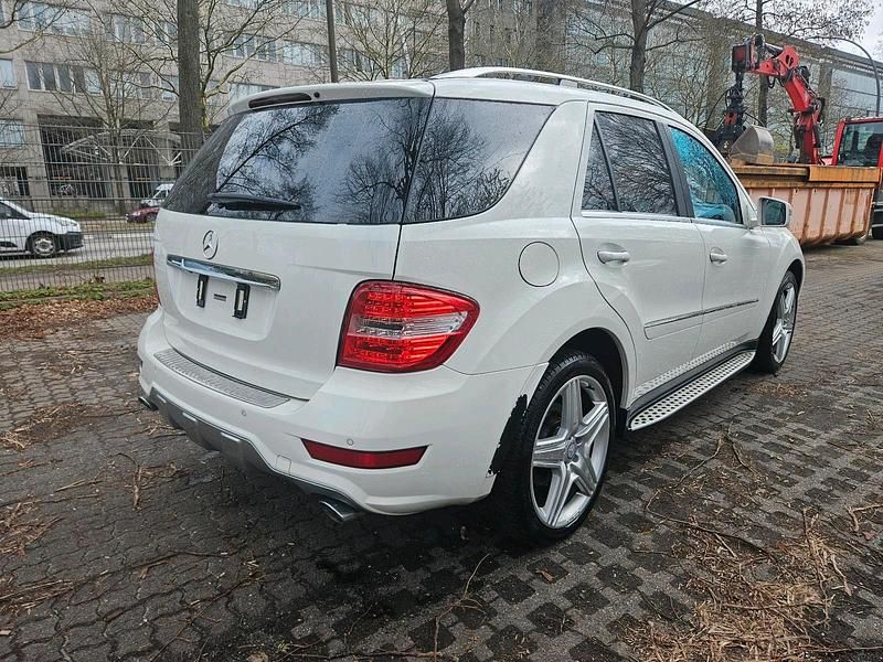 Gebraucht Mercedes ML350 AMG 231 PS (169 kW) 2011 Weiß SUV