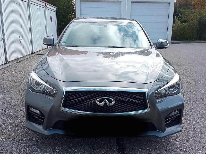 Grau Gebraucht 2016 Infiniti Q50 Sport Tech Limousine | 15.000 € - Bild 1/4