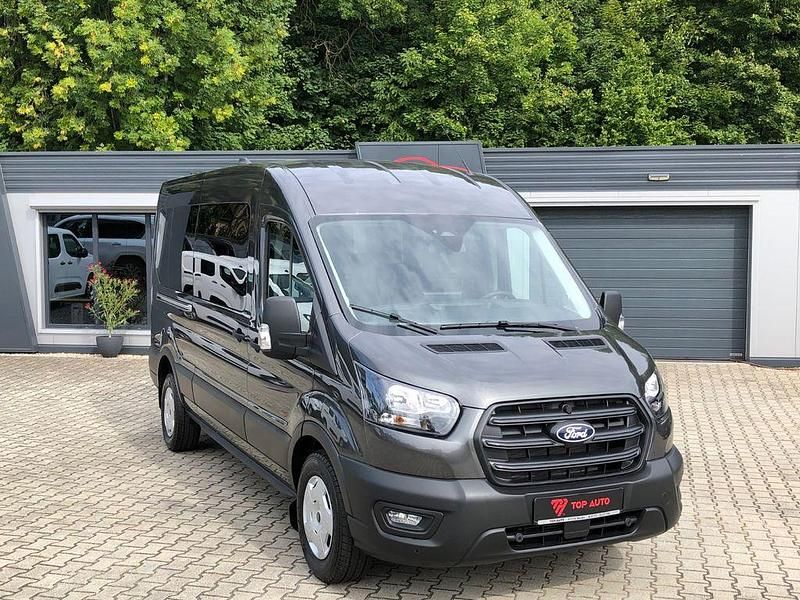 Neu Ford Transit Trend 170 PS (125 kW) 2025 Grau Kombi