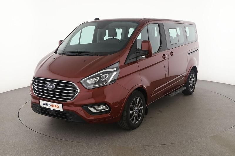 Rot Gebraucht 2021 Ford Tourneo Custom Titanium X | 37.910 € (Fairer Preis) - Bild 1/3