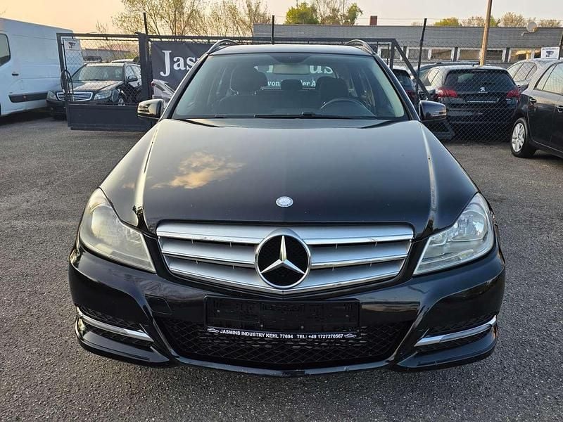 Second-hand Mercedes C180 120 CP (88 kW) 2013 Negru Break