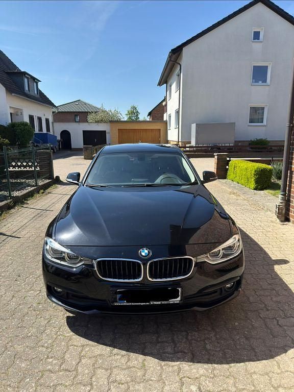 Second-hand BMW 318 150 CP (110 kW) 2017 Negru Break