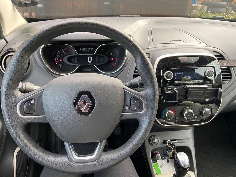 Gebraucht Renault Captur Life 91 PS (66 kW) 2019 Grau SUV