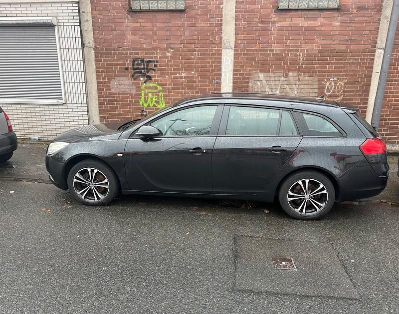 Schwarz Gebraucht 2010 Opel Insignia Kombi | 1.400 € (Superpreis) - Bild 1/3