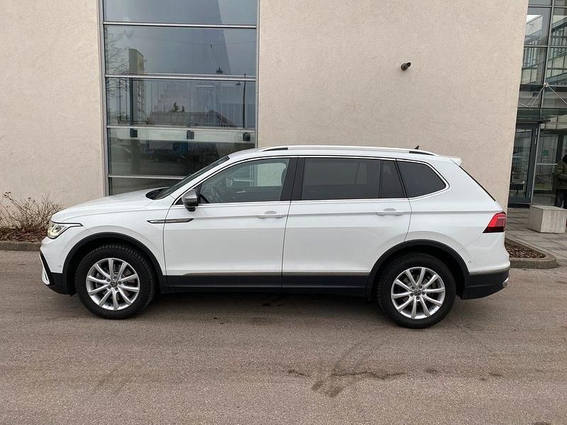 Gebraucht VW Tiguan Allspace Elegance 200 PS (147 kW) 2022 Weiß SUV