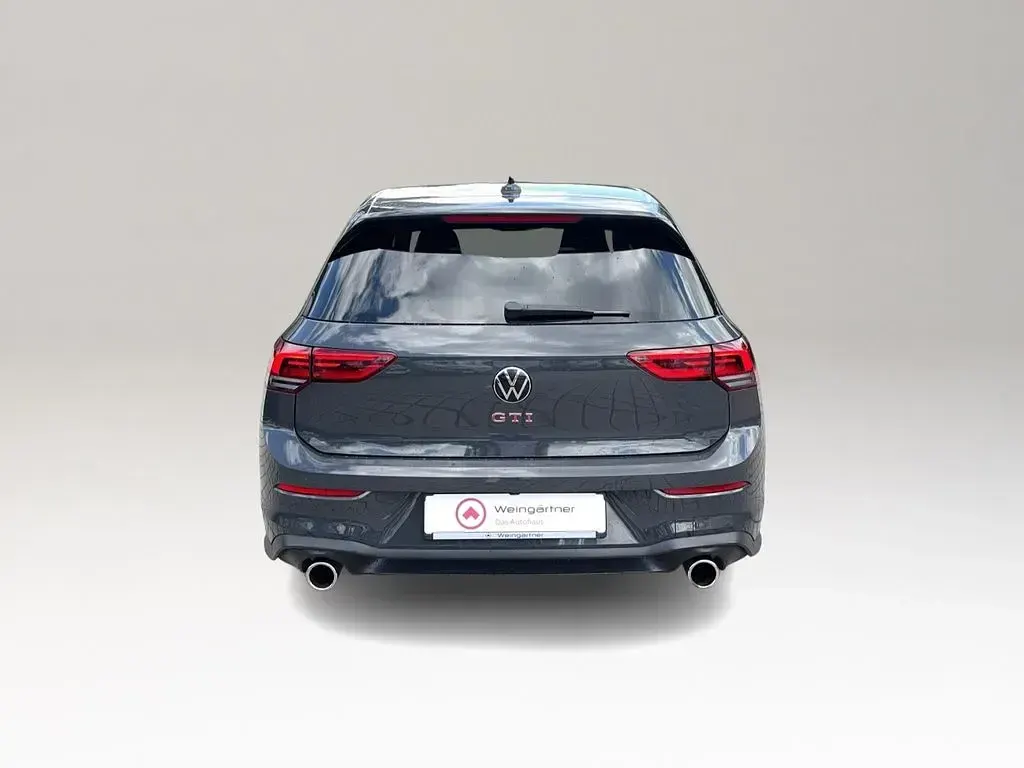 Gebraucht VW Golf VIII GTI 245 PS (180 kW) 2023 Grau Limousine