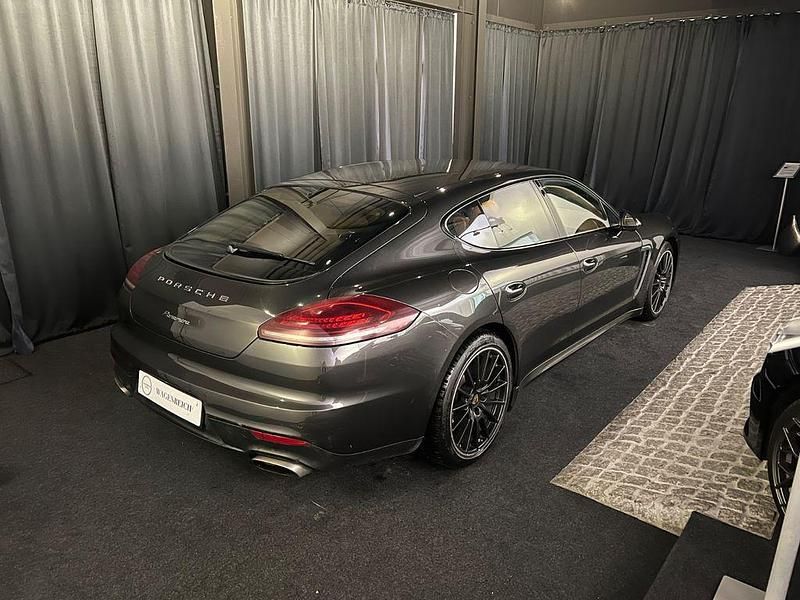 Gebraucht Porsche Panamera 300 PS (220 kW) 2015 Grau Limousine
