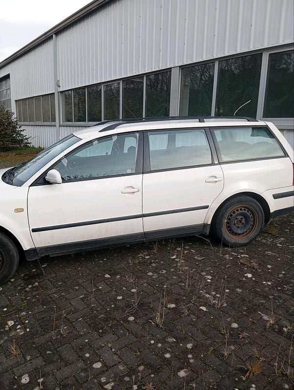 Gebraucht VW Passat 110 PS (80 kW) 1997 Weiß Kombi