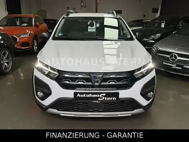 Gebraucht Dacia Sandero Stepway 183 PS (134 kW) 2022 Weiß SUV