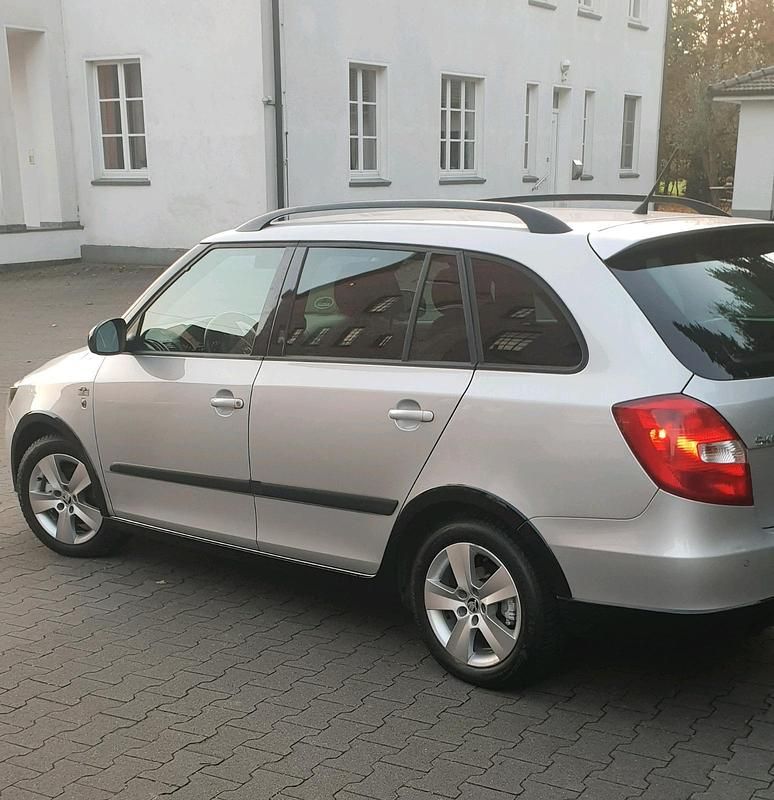 Silber Gebraucht 2013 Skoda Fabia Monte Carlo Kombi | 3.999 € (Guter Preis) - Bild 1/4