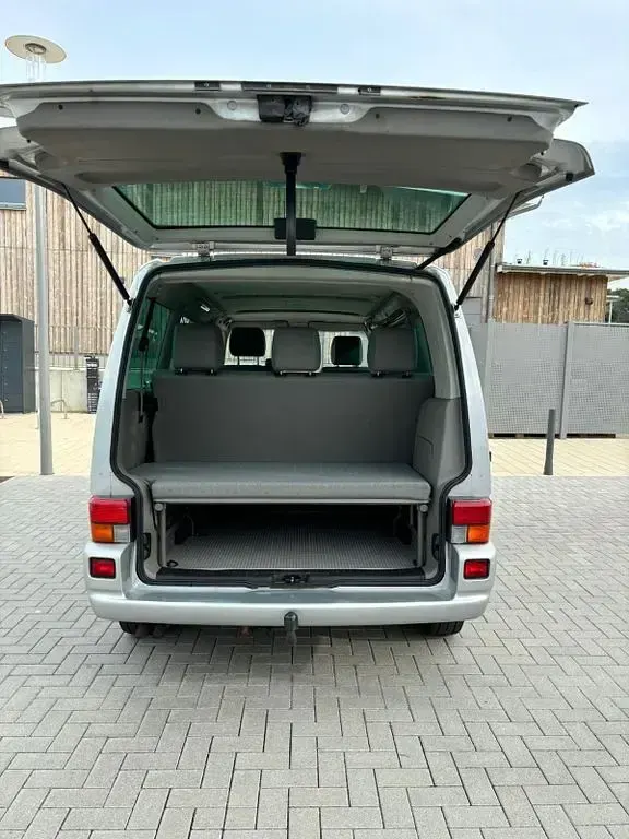 Gebraucht VW T4 102 PS (75 kW) 2002 Silber Van