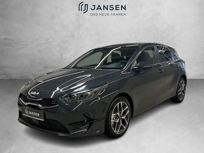 Grau Neu 2025 Kia Ceed 4 Kleinwagen | 28.390 € (Fairer Preis) - Bild 1/4