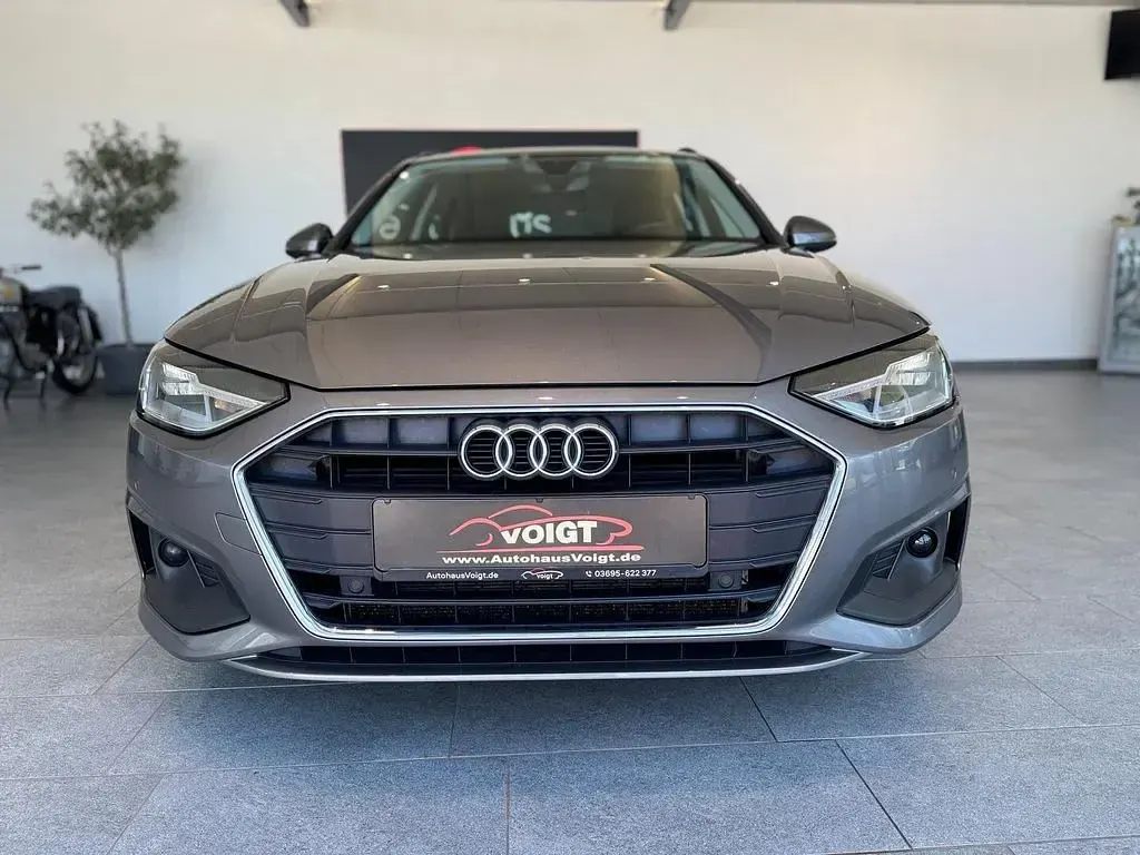 Gebraucht Audi A4 Sport 190 PS (139 kW) 2020 Terragrau (metallic) Kombi