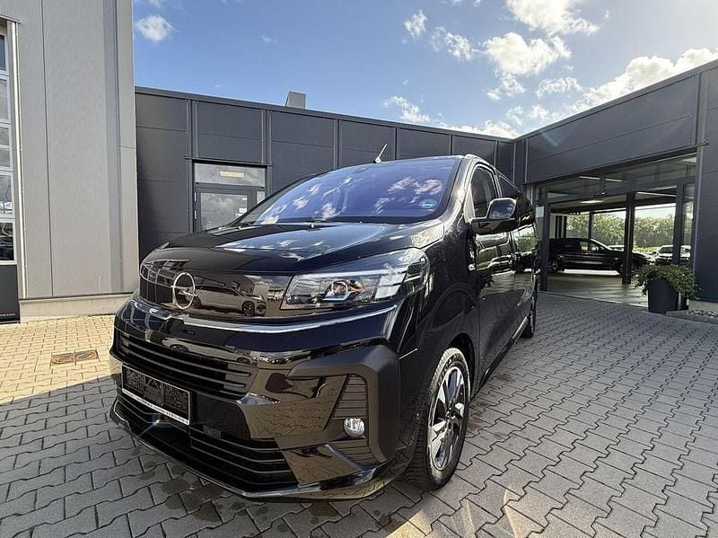 Schwarz Gebraucht 2024 Opel Zafira Life Edition Van | 33.790 € (Superpreis) - Bild 1/4