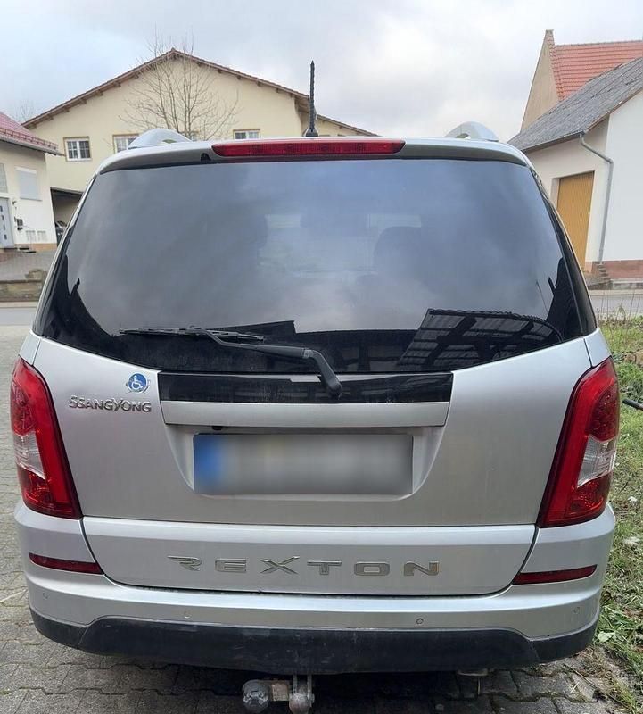Gebraucht SsangYong Rexton Sapphire 181 PS (133 kW) 2018 Silber SUV
