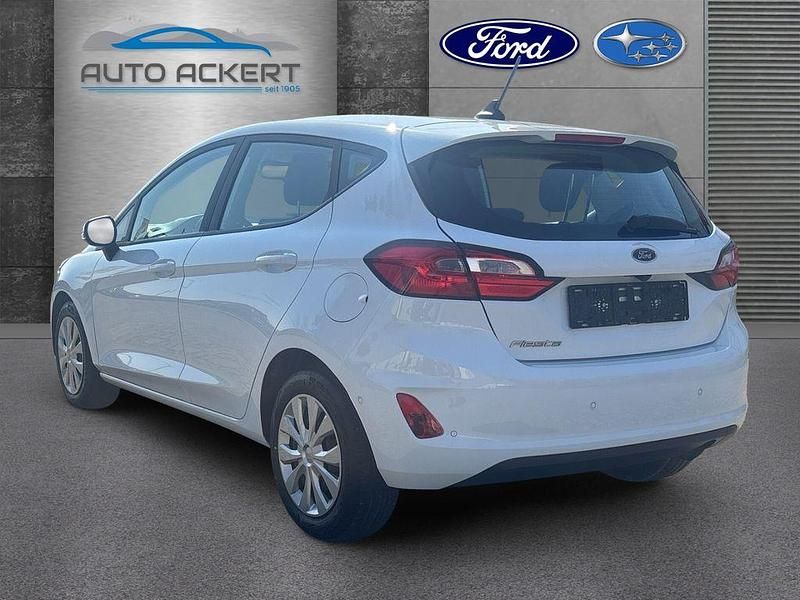 Gebraucht Ford Fiesta Cool & Connect 101 PS (74 kW) 2022 Weiss Kleinwagen