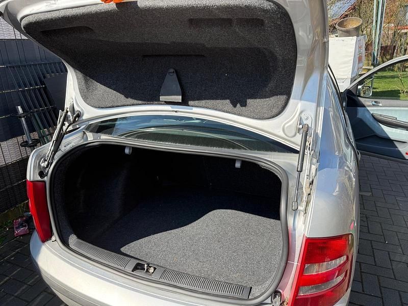 Gebraucht Skoda Fabia 75 PS (55 kW) 2002 Grau Kleinwagen