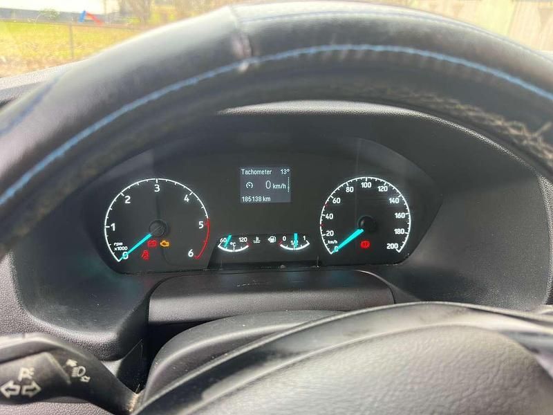 Gebraucht Ford Transit Limited 177 PS (130 kW) 2022 Van