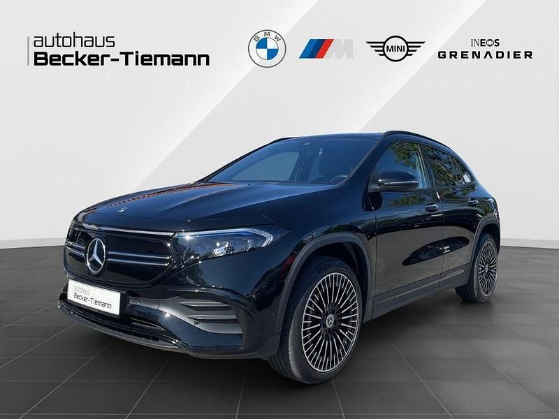 Kosmosblack met. Gebraucht 2023 Mercedes EQA300 AMG line SUV | 33.711 € (Fairer Preis) - Bild 1/4