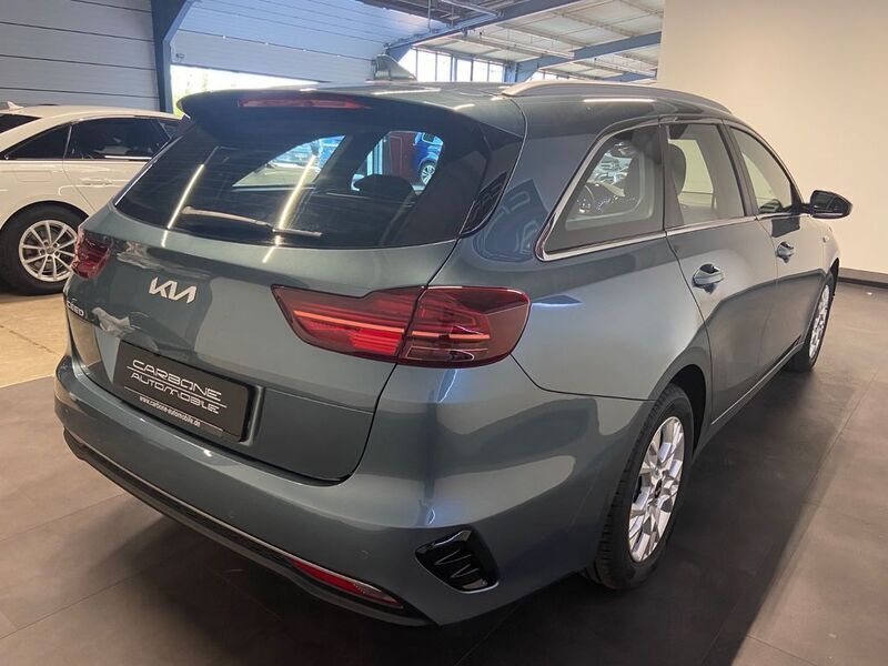 Gebraucht Kia Ceed Sportswagon 136 PS (100 kW) 2024 (usg) yucca stahlgrau met. Kombi
