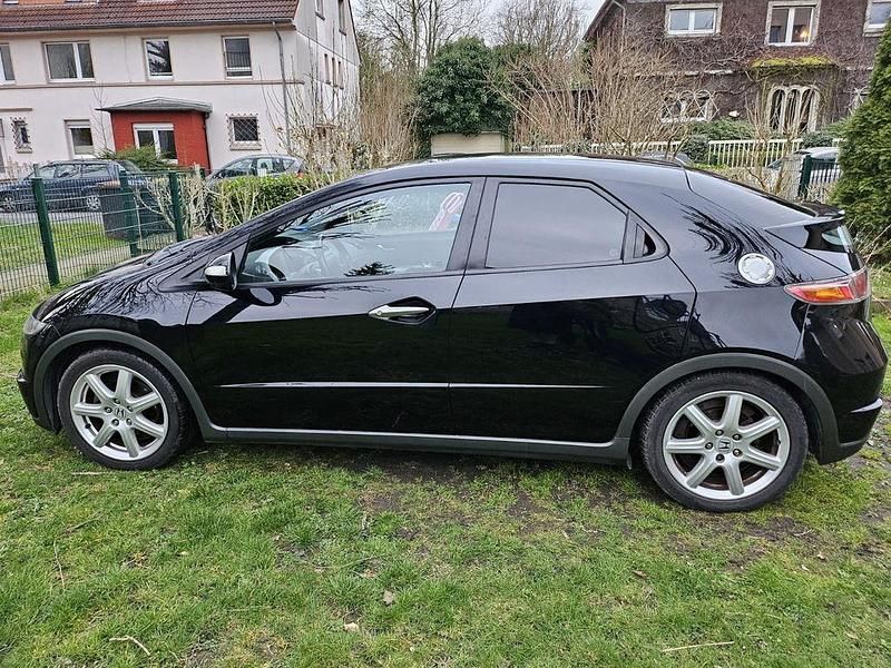 Gebraucht Honda Civic 140 PS (102 kW) 2008 Schwarz Limousine