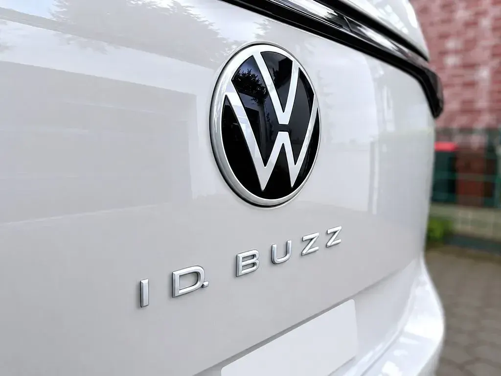 Gebraucht VW ID. Buzz Pro 150 kW (204 PS) 2024 Weiß Van / Kleinbus