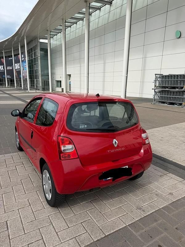 Second-hand Renault Twingo 75 CP (55 kW) 2009 Roșu Hatchback