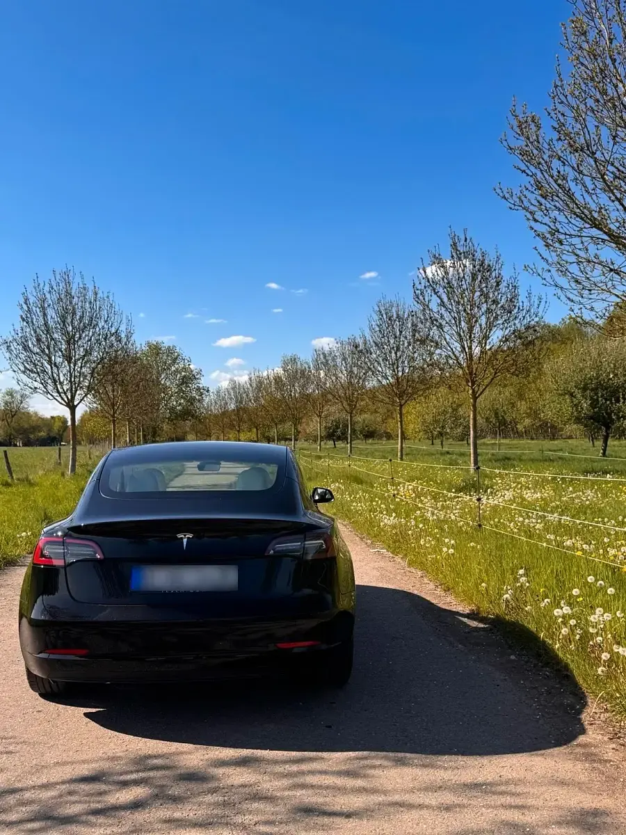 Second-hand Tesla Model 3 239 kW (325 CP) 2022 Negru Berlinǎ