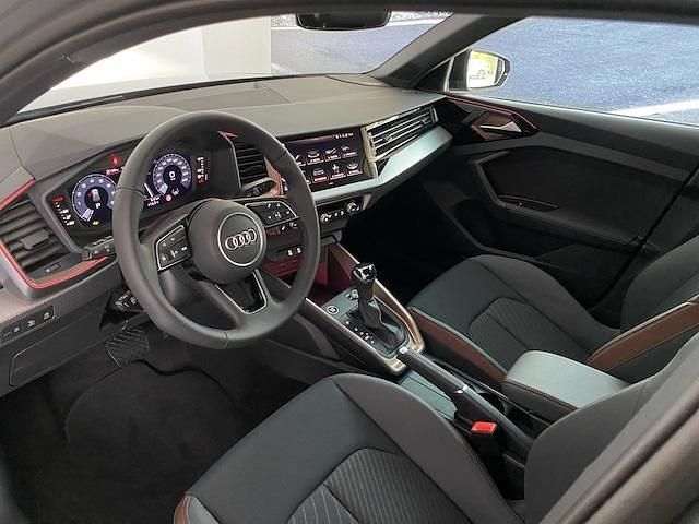 Gebraucht Audi A1 Design 116 PS (85 kW) 2025 Grau SUV