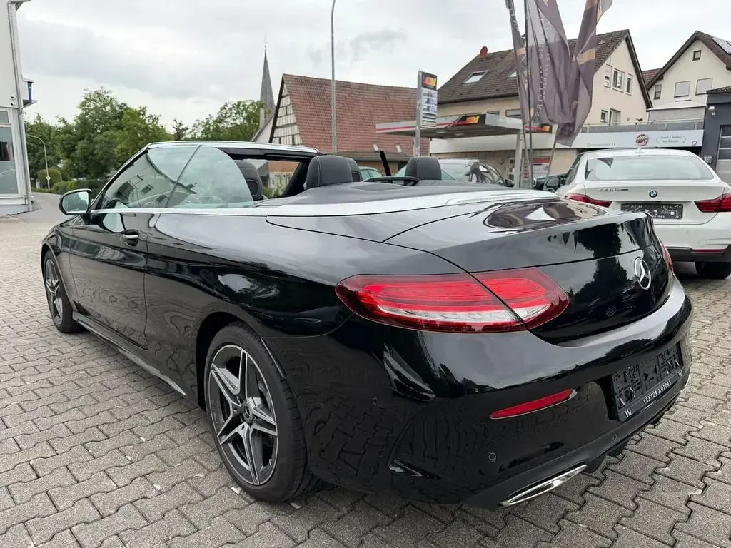 Gebraucht Mercedes C200 AMG 184 PS (135 kW) 2019 Schwarz Cabrio