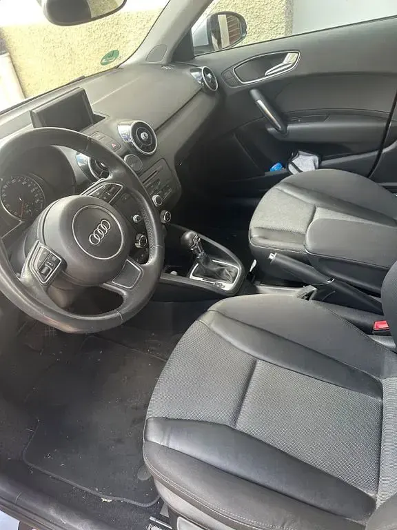 Gebraucht Audi A1 Sportback Ambition 122 PS (89 kW) 2014 Grau Kleinwagen