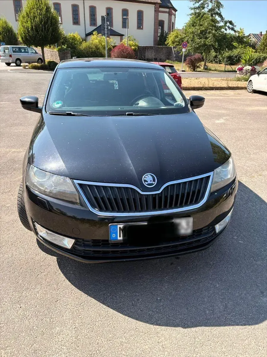 Gebraucht Skoda Rapid Drive 86 PS (63 kW) 2014 Schwarz Kleinwagen