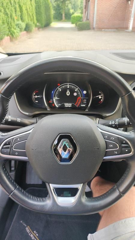 Gebraucht Renault Mégane GrandTour 110 PS (80 kW) 2017 Grau Kombi