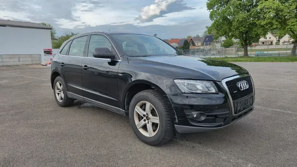 Second-hand Audi Q5 S-Line 239 CP (175 kW) 2011 Negru SUV