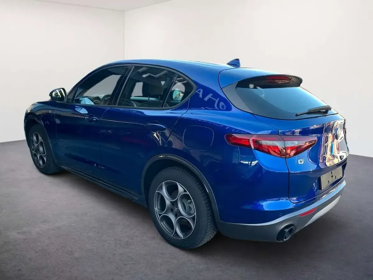 Gebraucht Alfa Romeo Stelvio Ti 280 PS (205 kW) 2023 486 blau SUV