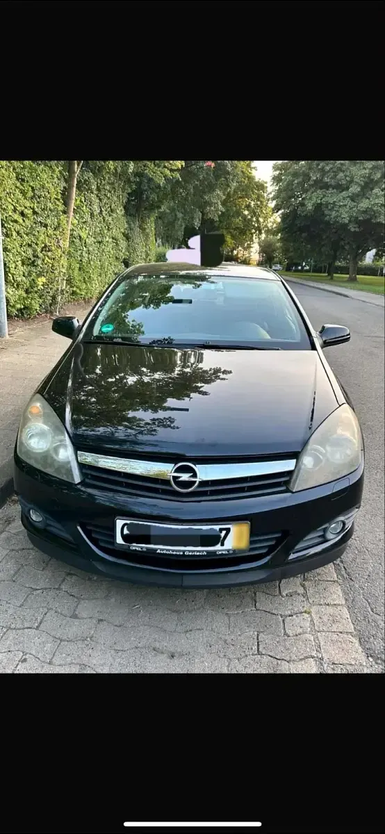 Gebraucht Opel Astra 105 PS (77 kW) 2006 Schwarz Coupé
